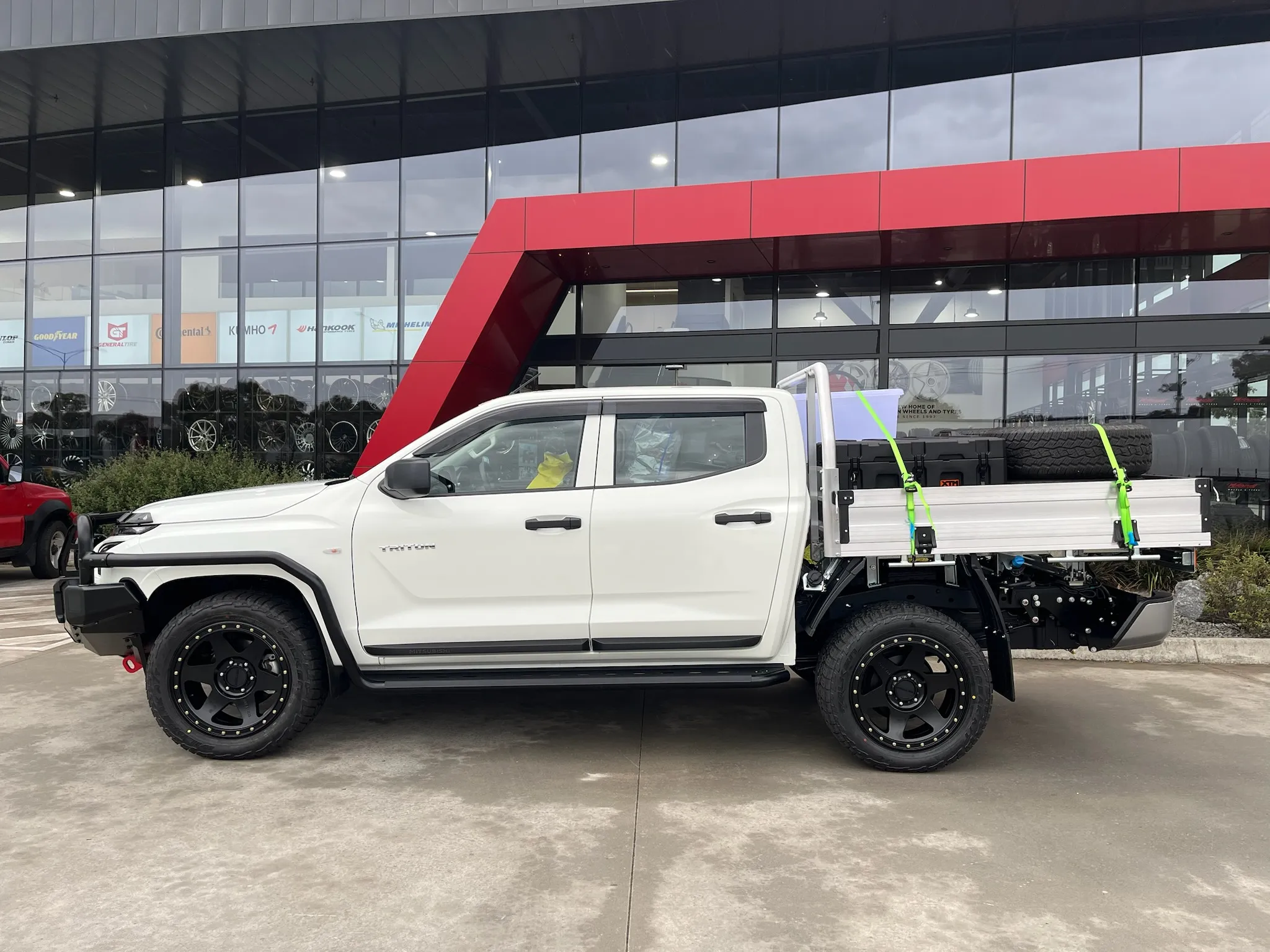 MITSUBISHI TRITON 2025 with METHOD 310 CON 6 20X9 MATTE BLACK |  | MITSUBISHI